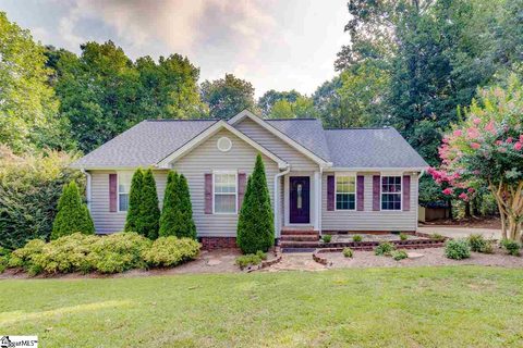 108 Chesterfield Court