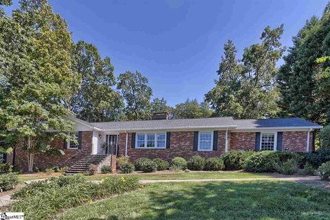 6 Indian Springs Drive sold home in Lake Forest Heights, Greenville, SC