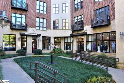 101 W Court Street Unit 220