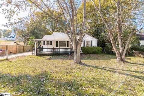 122 S Estate Drive
