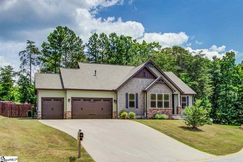 305 Bayswater Lane