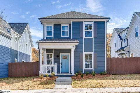 8 Ridge Knoll Circle