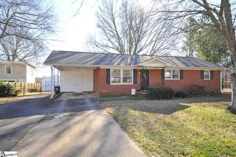 2704 E Lee Road
