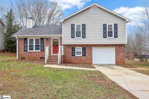 204 Polo Drive sold home in Wedgefield, Simpsonville, SC