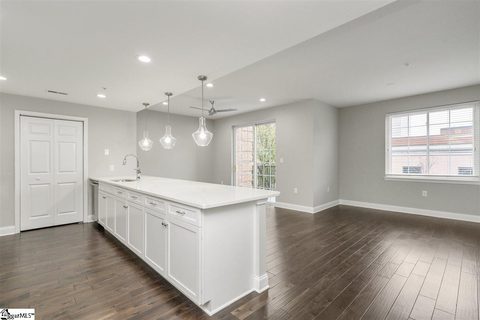 10 E Washington Street Unit 3J sold condo in Washington On Main, Greenville, SC