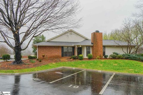 10 Lake Forest Drive
