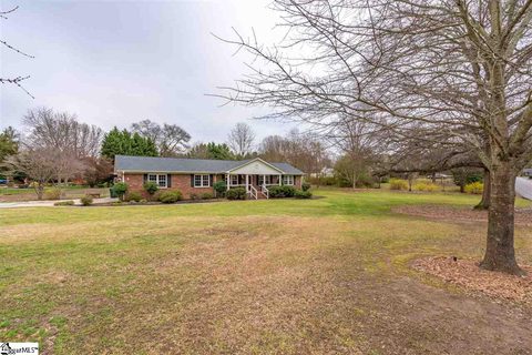 140 Eastview Circle sold home in Eastview Heights, Simpsonville, SC