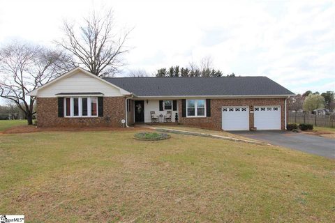 113 Ridgewood Drive