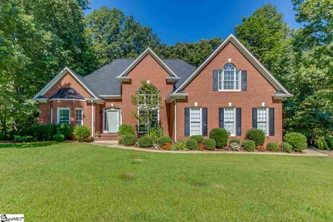 2 Claymore Court
