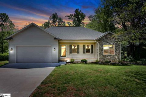 22 Alice Farr Drive