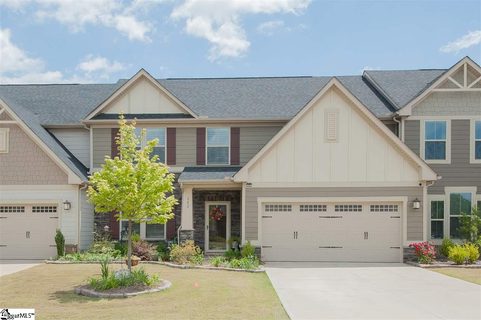 Previously sold for $305,900
