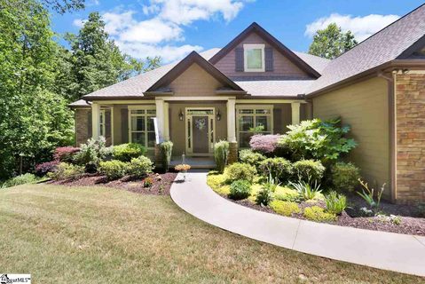 328 Bass Cove Drive sold home in Waters Edge, Taylors, SC
