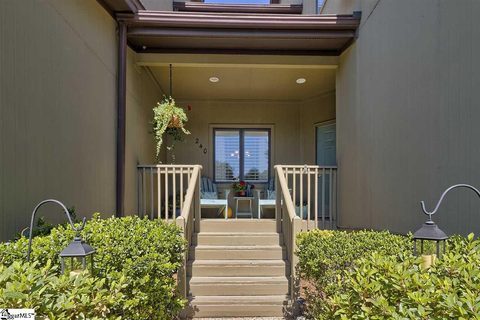 240 Ingleside Way