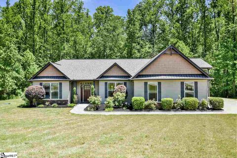 1041 Freshwater Lane