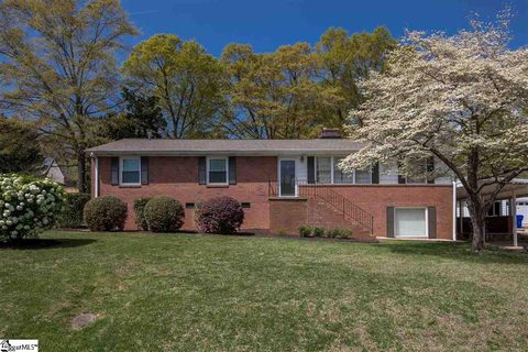211 Lowndes Avenue sold home in Elletson Acres, Greenville, SC