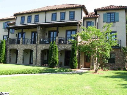 136 Botanical Circle