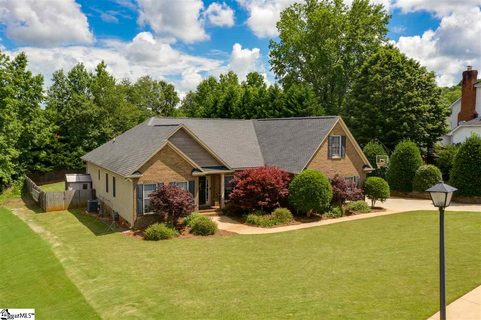 208 Grayson Drive sold home in Watson Crossing, Travelers Rest, SC