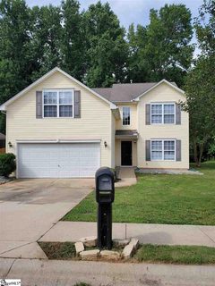 200 Manhassett Court