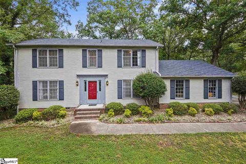 5 Edwards Mill Court
