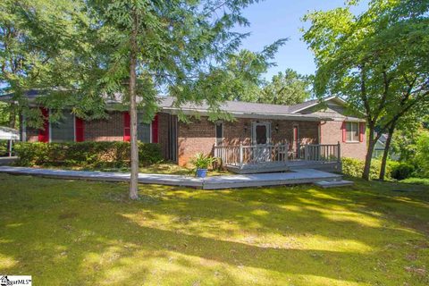 131 Pine Forest Drive sold home in Pine Springs, Easley, SC