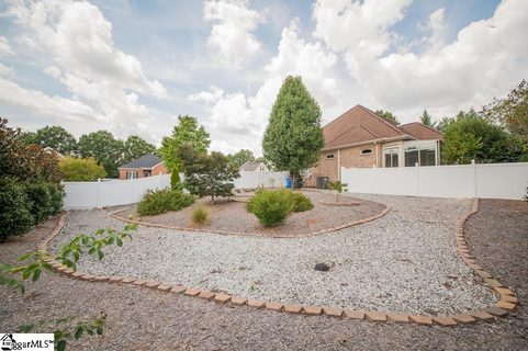 115 Banbury Circle sold home in Cedar Cove, Simpsonville, SC