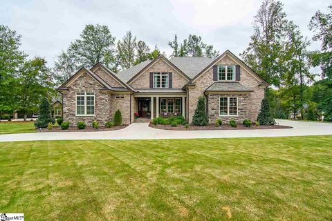 220 N Monterey Drive