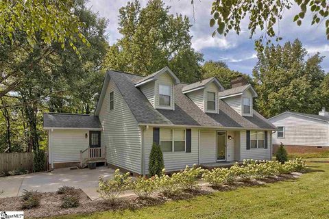 2 Twisted Oak Court