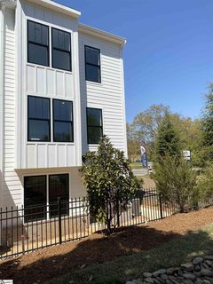 7 Millside Circle