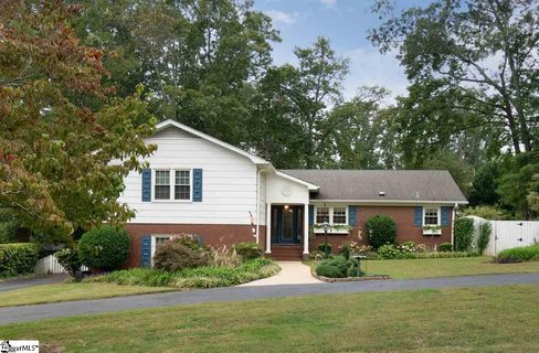 105 Maple Place