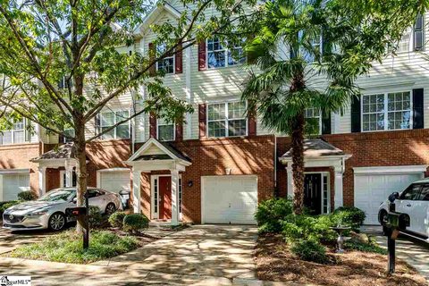 706 Calle Place