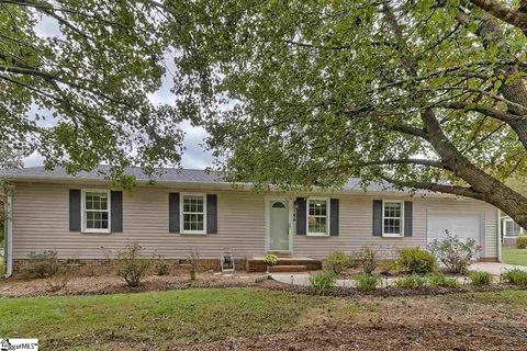 144 Clark Avenue sold home in Brookhaven, Greer, SC