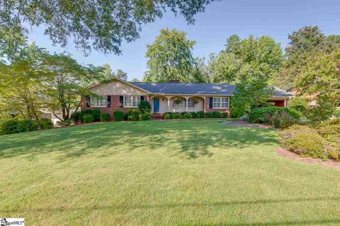 10 Yancey Drive sold home in Lake Forest Heights, Greenville, SC