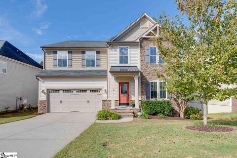 208 Roanoke Way