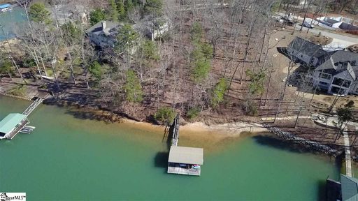 211 E Wynward Pointe Drive