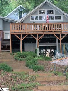 307 Lakeview Drive