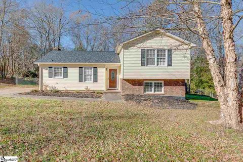 614 Gray Fox Square