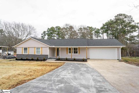 1821 Old Pendleton Road sold home in Wildwood Acres, Easley, SC