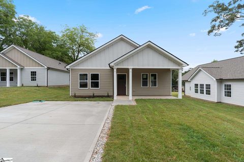 13 Ellendale Avenue