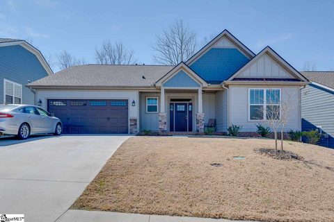 313 Longfellow Way