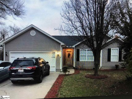 8 Squirrel Hollow Court sold home in Forest Creek, Greer, SC
