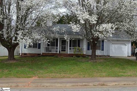 8 Fairwood Drive