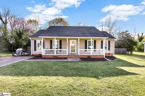 423 Laurel Tree Lane sold home in Wedgefield, Simpsonville, SC