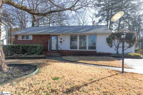 5 Woodmont Circle