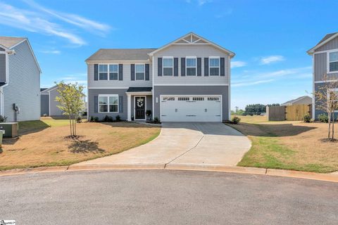 905 Hattie Lane