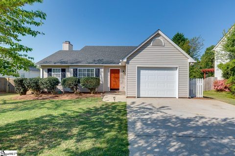 422 Riverside Chase Circle
