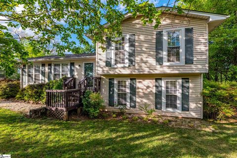 3304 Locust Hill Road sold home in Paris View, Taylors, SC