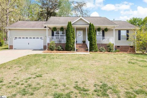 10 Luray Drive