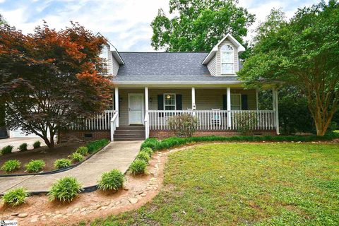 6 Wooded Glenn Court