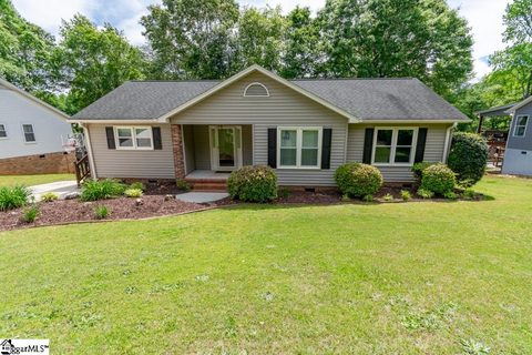 104 Monarch Place sold home in Wedgewood Place, Taylors, SC