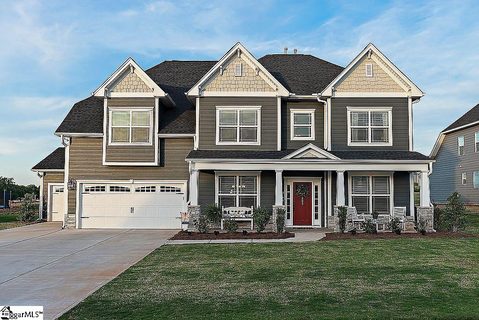 202 Lakeway Place